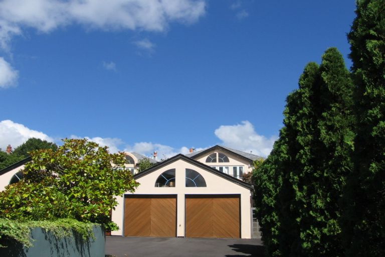 Photo of property in 3/75 Stanley Point Road, Stanley Point, Auckland, 0624