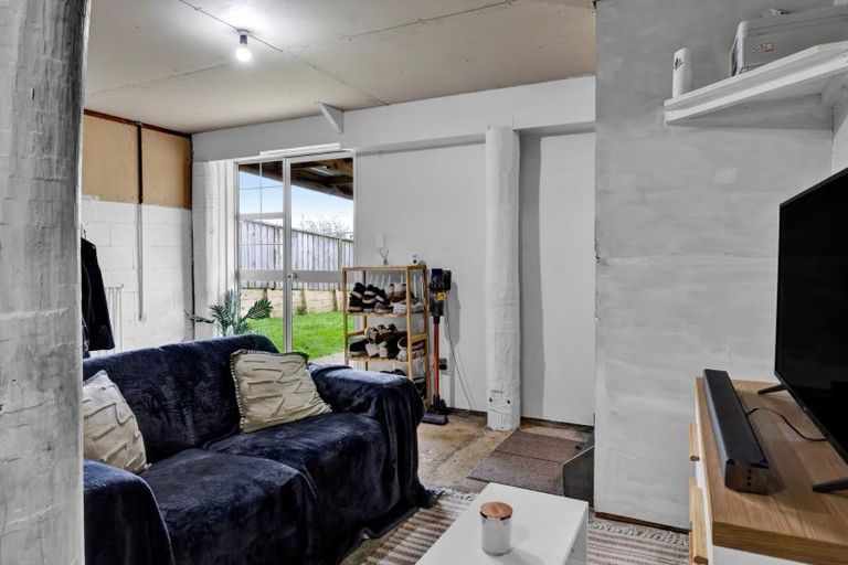 Photo of property in 73 Heta Road, Highlands Park, New Plymouth, 4312