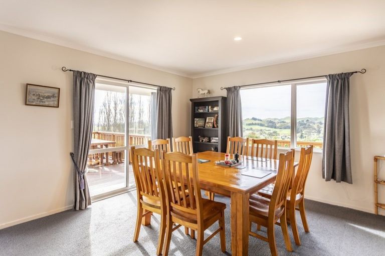 Photo of property in 104 High Street, Waipawa, 4210