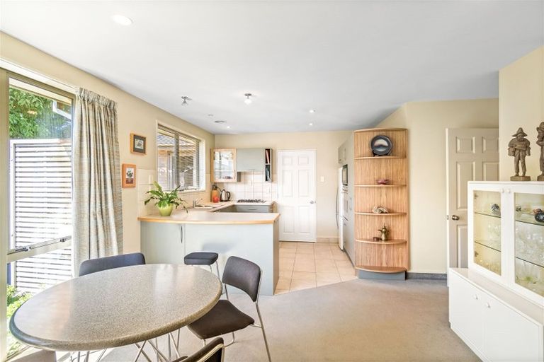 Photo of property in 9c Buxton Terrace, Saint Martins, Christchurch, 8022