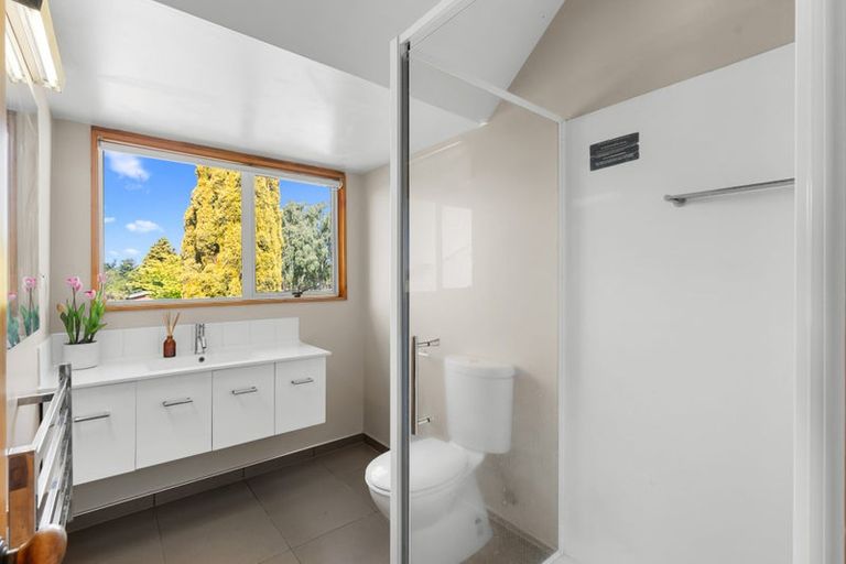 Photo of property in 31 Glenharrow Avenue, Avonhead, Christchurch, 8042