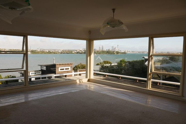 Photo of property in 107 Norwood Road, Bayswater, Auckland, 0622