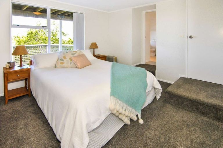 Photo of property in 5 Gavaskar Place, Khandallah, Wellington, 6035