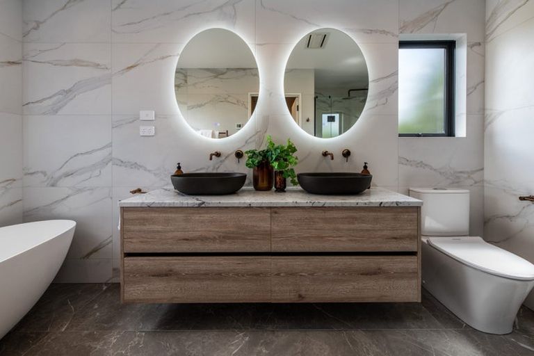 Photo of property in 12a Eric Price Avenue, Takapuna, Auckland, 0620