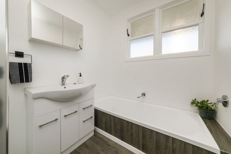 Photo of property in 3a Duff Crescent, Highbury, Palmerston North, 4412