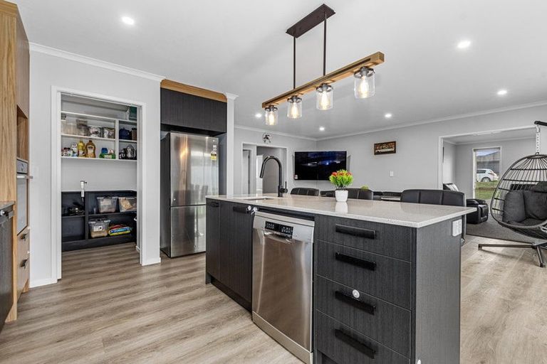 Photo of property in 12 Maui Place, Te Kamo, Whangarei, 0112