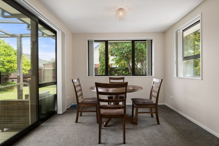 Photo of property in 1 Farm Lane, Parklands, Christchurch, 8083