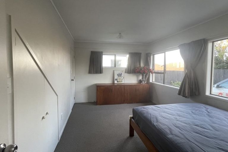 Photo of property in 4/13 Northall Road, New Lynn, Auckland, 0600