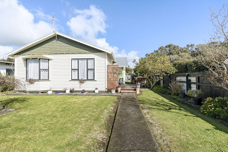 Photo of property in 35 Browne Street, Waitara, 4320