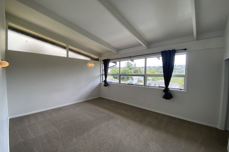 Photo of property in 74 Peach Road, Glenfield, Auckland, 0629
