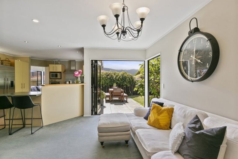 Photo of property in 141 Woodman Drive, Tawa, Wellington, 5028