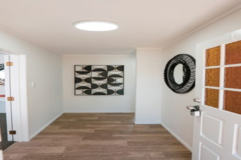Photo of property in 4/50 Wellington Street, Howick, Auckland, 2014