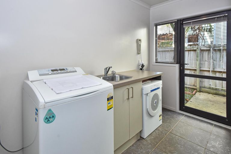 Photo of property in 16a Glenross Drive, Wattle Downs, Auckland, 2103