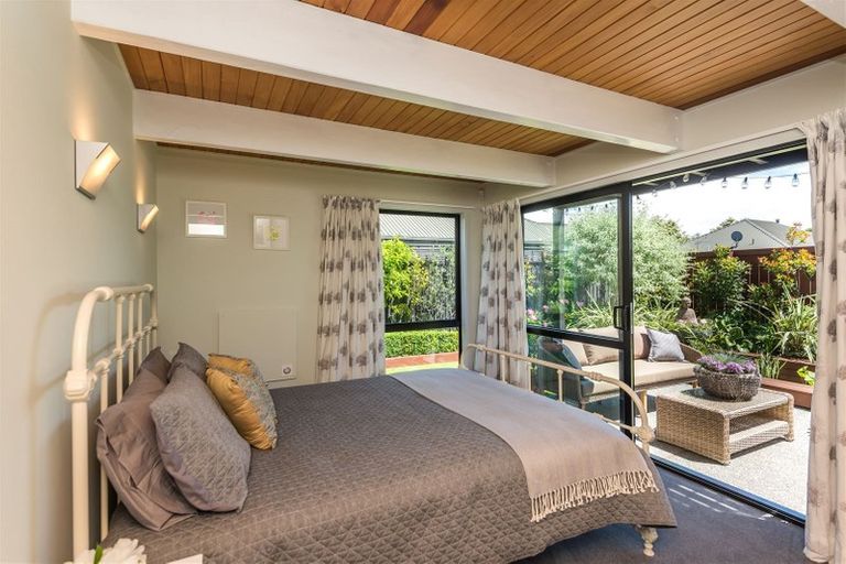 Photo of property in 28a Taylors Avenue, Bryndwr, Christchurch, 8052