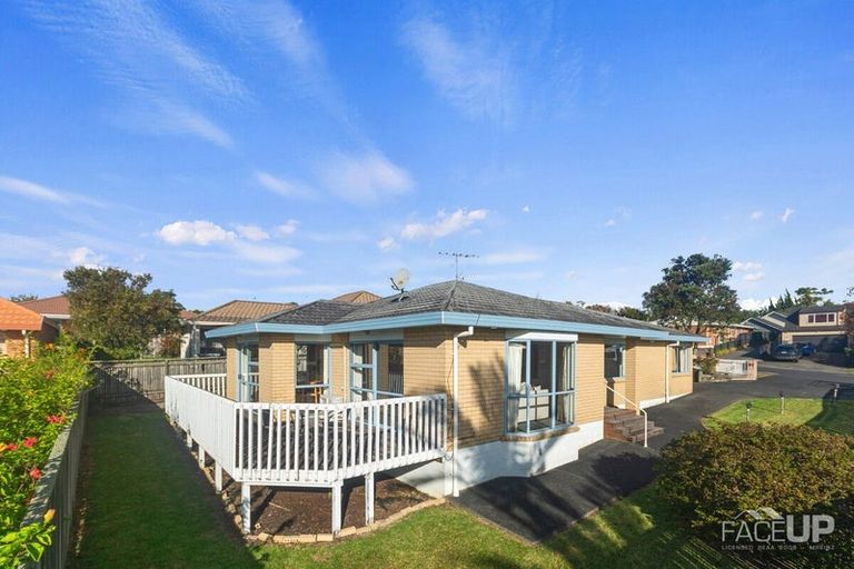 Photo of property in 1b Picasso Drive, West Harbour, Auckland, 0618