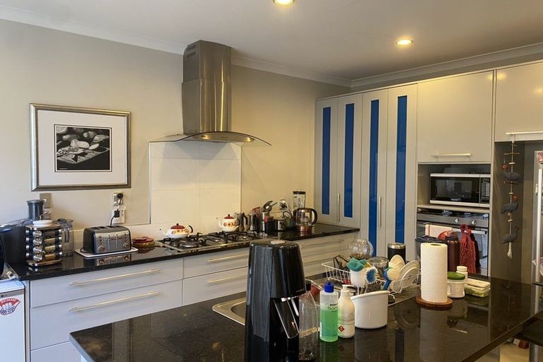 Photo of property in 8 Kouras Place, Flat Bush, Auckland, 2016