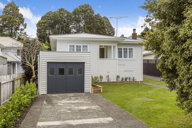 Photo of property in 41 Hillsborough Road, Hillsborough, Auckland, 1042