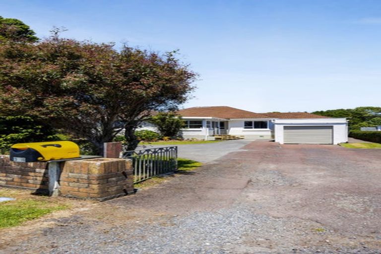 Photo of property in 1354 Devon Road, Brixton, Waitara, 4382