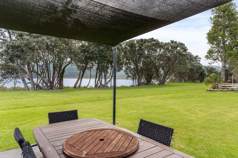 Photo of property in 65 Tangiteroria Lane, Pauanui, Hikuai, 3579