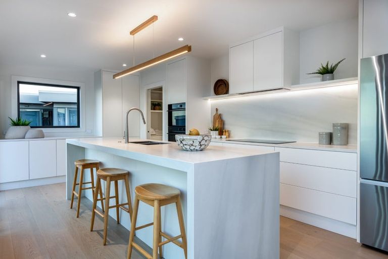 Photo of property in 2/67 Castor Bay Road, Castor Bay, Auckland, 0620