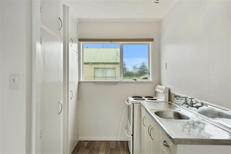 Photo of property in 3/93 Racecourse Road, Sockburn, Christchurch, 8042