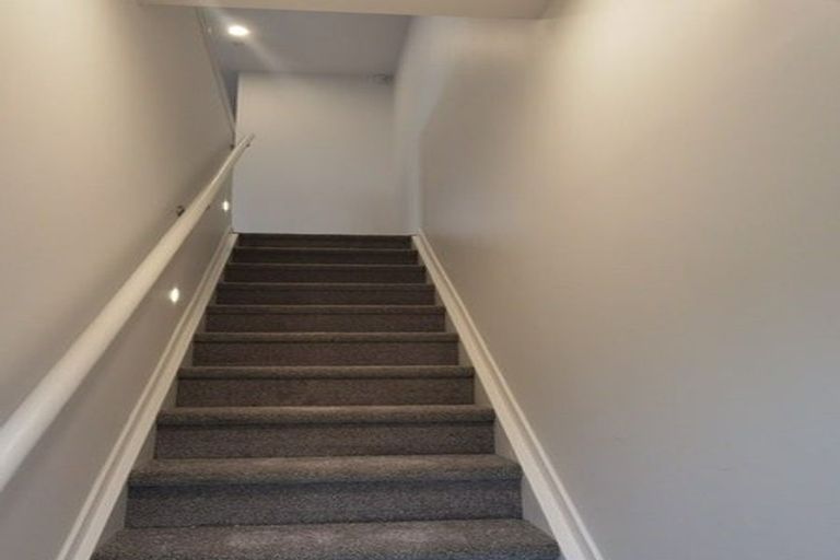 Photo of property in 2 Hoia Street, Papakura, 2110