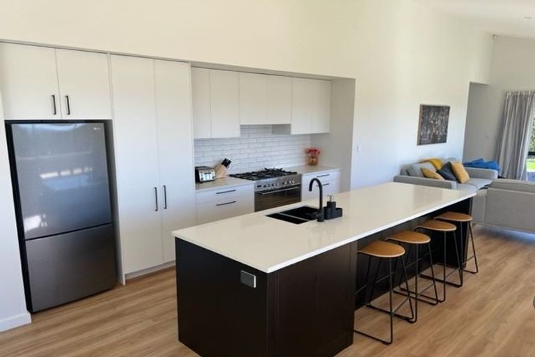 Photo of property in 228 Durham Drive, Havelock North, 4130