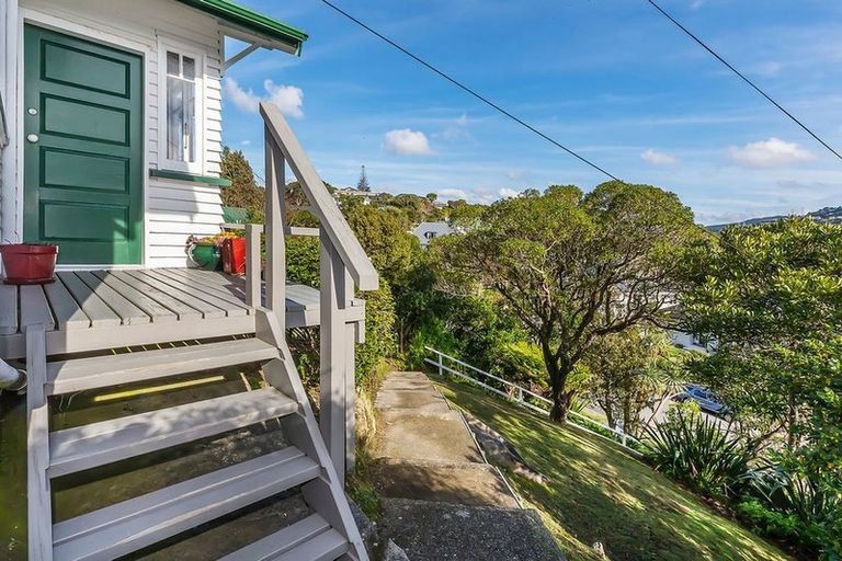 Photo of property in 15 Crofton Road, Ngaio, Wellington, 6035