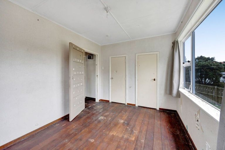 Photo of property in 6 Mill Road, New Plymouth, 4310