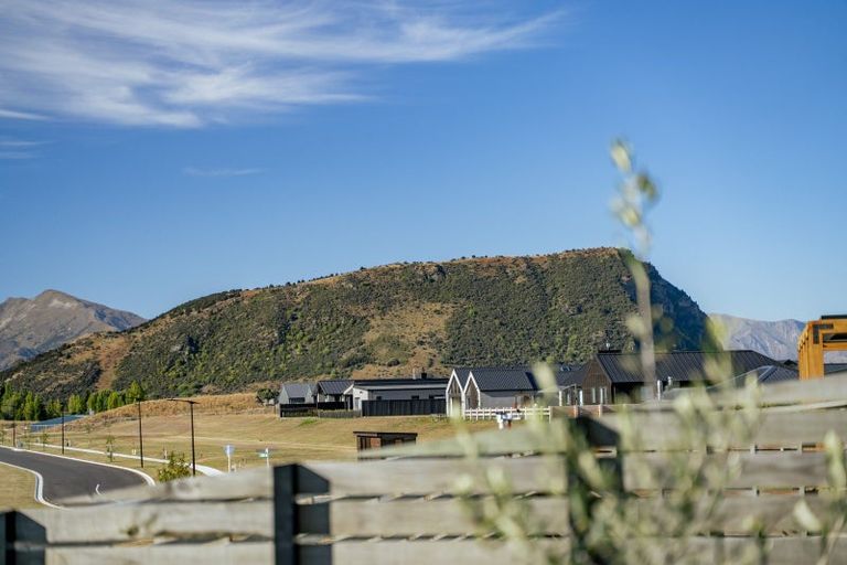 Photo of property in 13 Campbell Road, Wanaka, 9305