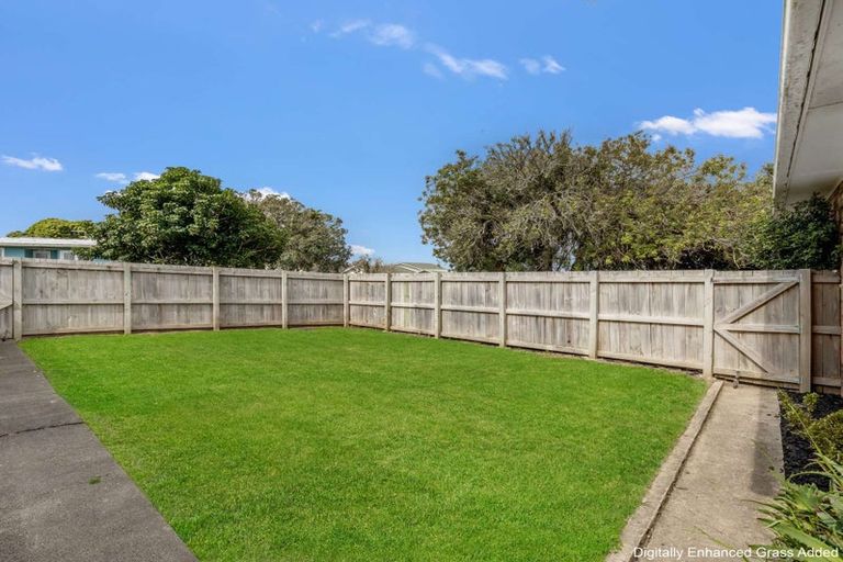 Photo of property in 1/5 Addison Drive, Glendene, Auckland, 0602