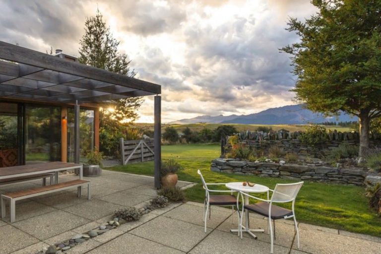 Photo of property in 6 Reading Court, Jacks Point, Queenstown, 9371