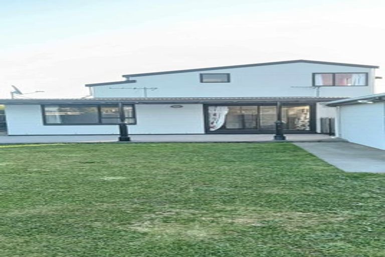 Photo of property in 10 Inca Place, Redwood, Christchurch, 8051