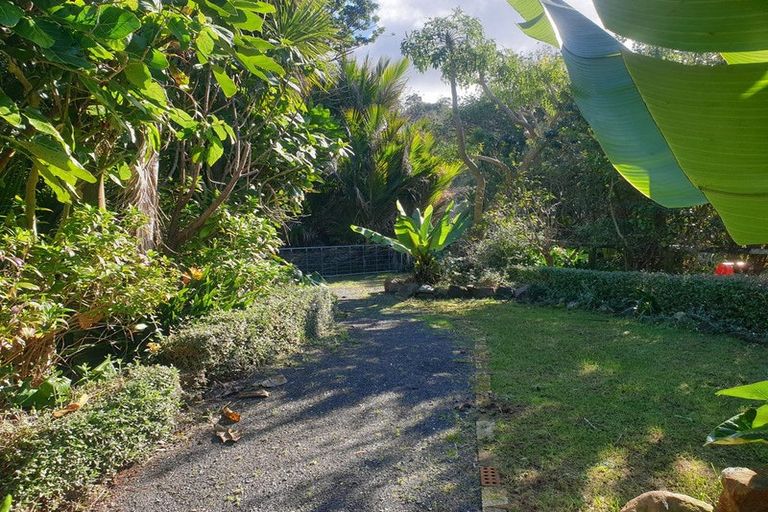 Photo of property in 15 Puriri Place, Tuateawa, Coromandel, 3583