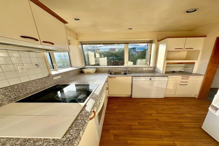 Photo of property in 16 Waldron Crescent, Green Island, Dunedin, 9018