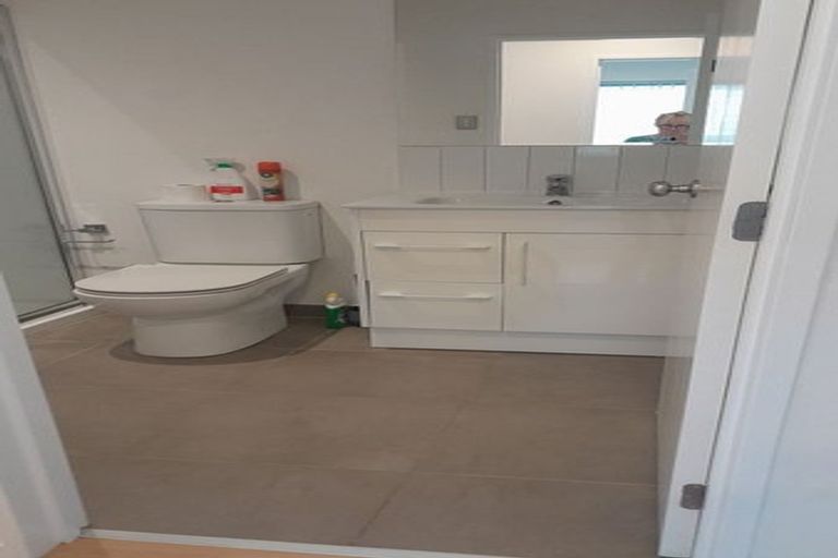 Photo of property in 48 Sherrybrooke Place, Sunnyvale, Auckland, 0612