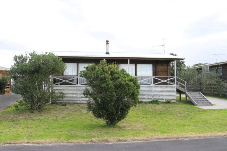 Photo of property in 10 Edith Place, Omaha, 0986