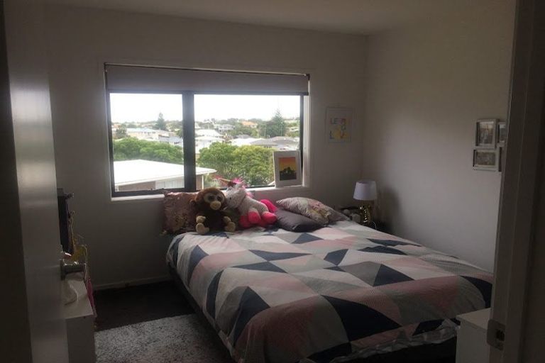 Photo of property in 6 Lavender Close, Spotswood, New Plymouth, 4310