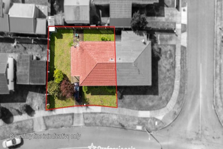 Photo of property in 2/12 Tacoma Drive, Totara Park, Upper Hutt, 5018