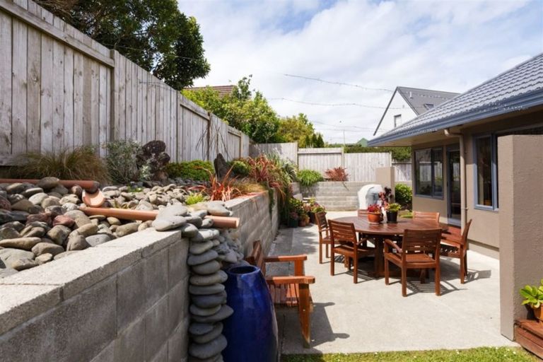 Photo of property in 11 Ruapehu Drive, Fitzherbert, Palmerston North, 4410