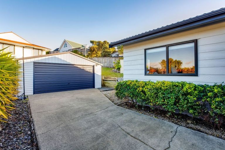 Photo of property in 37 Bodmin Terrace, Camborne, Porirua, 5026