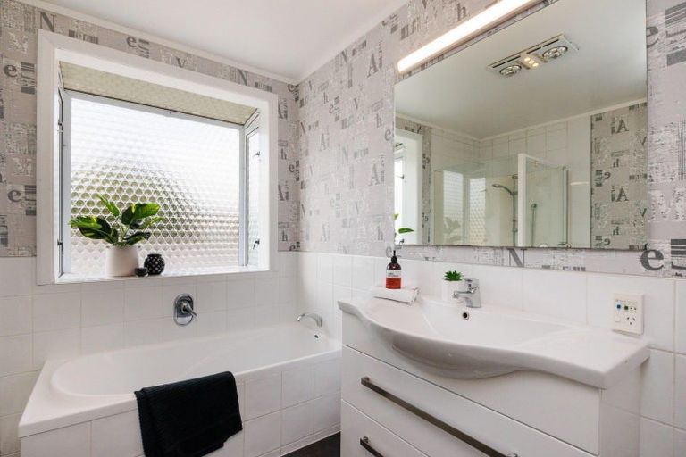 Photo of property in 5 Heatley Avenue, Hokowhitu, Palmerston North, 4410