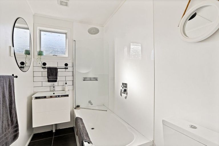 Photo of property in 14 Catherine Crescent, Whitianga, 3510