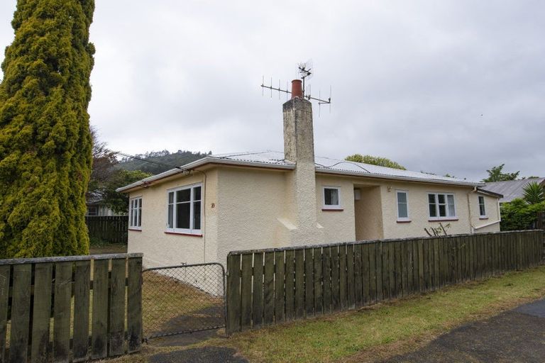 Photo of property in 29 Burden Avenue, Wainuiomata, Lower Hutt, 5014
