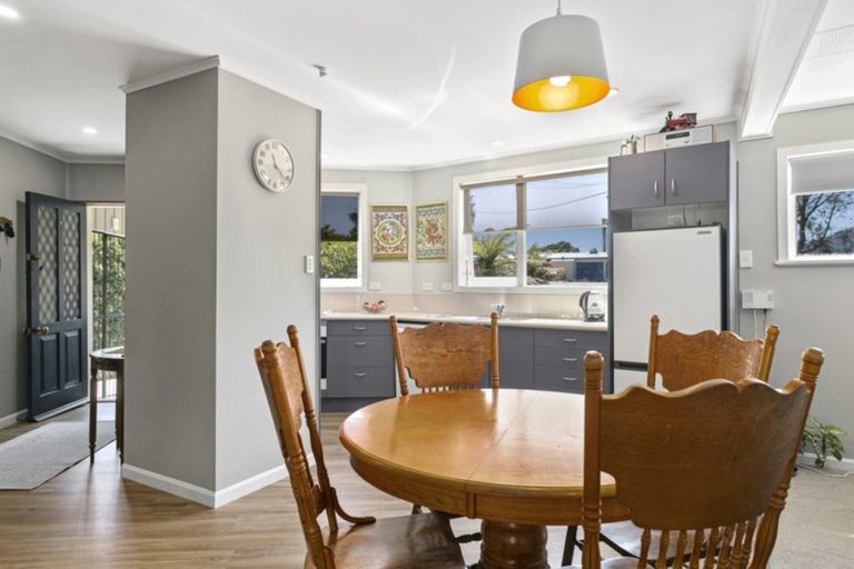 Photo of property in 37 Kotare Street, Hilltop, Taupo, 3330