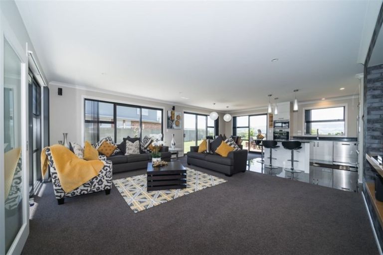 Photo of property in 34 Rodeo Drive, Kelvin Grove, Palmerston North, 4414