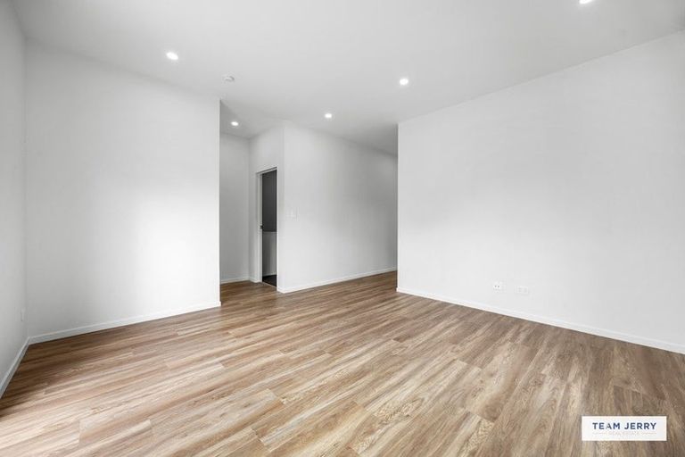 Photo of property in 38 Stableford Crescent, Opaheke, 2113