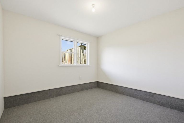 Photo of property in 45-45a Batchelor Street, Newlands, Wellington, 6037