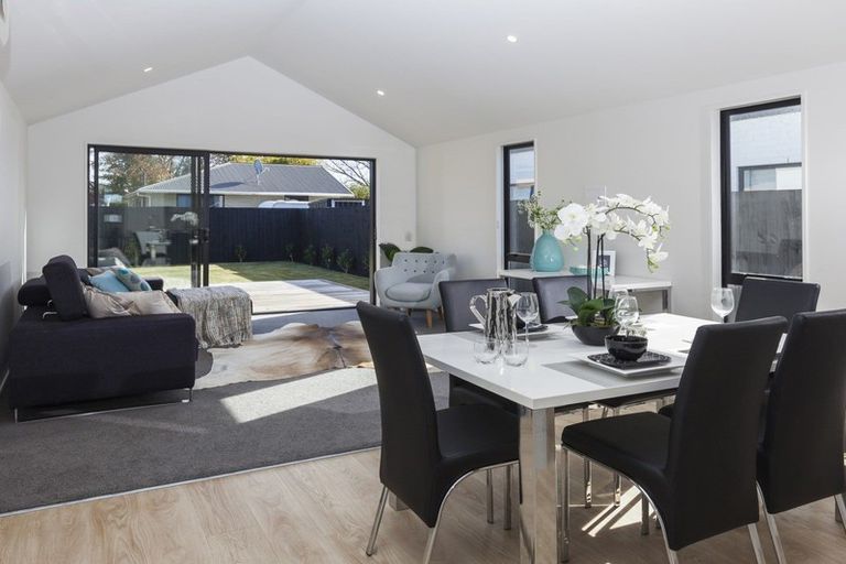 Photo of property in 94 Sarabande Avenue, Redwood, Christchurch, 8051