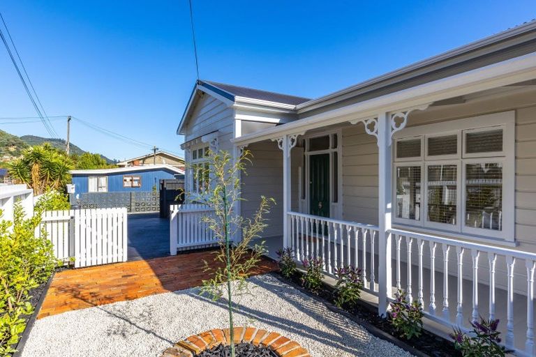 Photo of property in 95b Waikawa Road, Picton, 7220